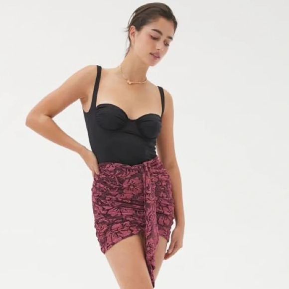 NWT For Love and Lemons Shailee Metallic Mini Skirt - Picture 3 of 13